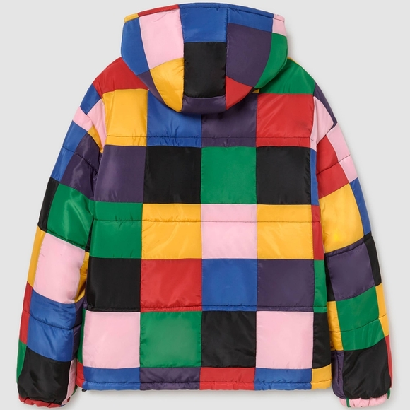 Extraordinary - Picture 4 of 15